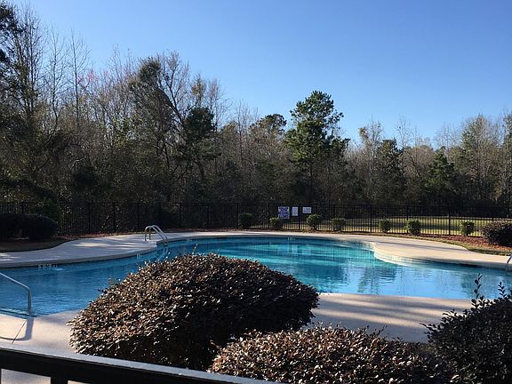 3rd image of 101 Broad River Dr