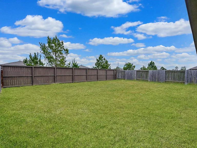 15127 Willow Tree Ln — Photo 35