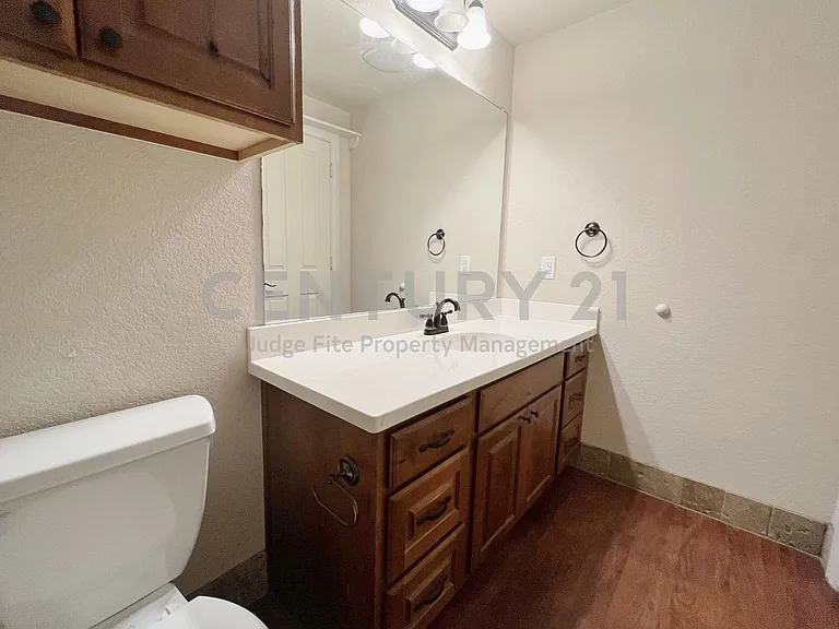 420 W Franklin St #10 — Photo 10