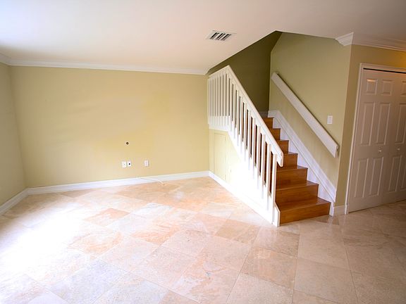 5th image of 6205 Kendale Lakes Cir #280