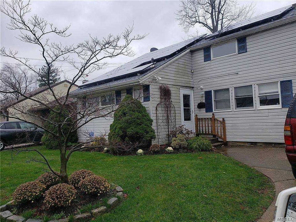 1st image of 34 Gaulton Dr