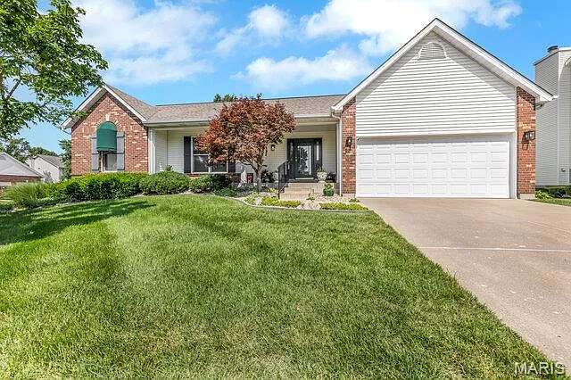 220 Alexandria Dr photo 1