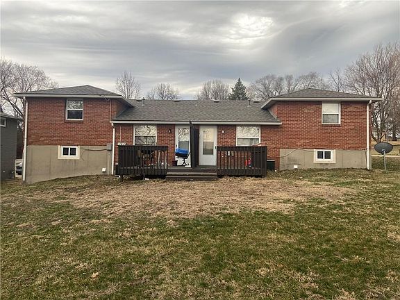 2nd image of 9010-9012 Catherine Rd