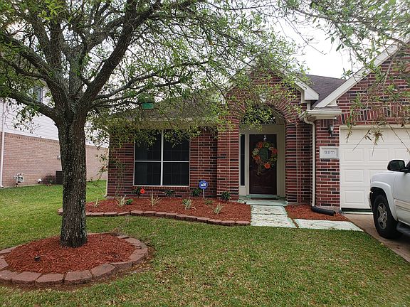 3rd image of 8911 Starlamp Ln