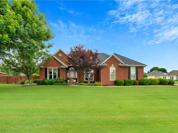 3857 Saulsbury St, Springdale, AR 72762