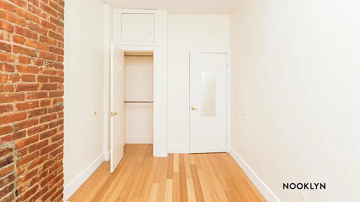 Rented by Nooklyn NYC LLC | media 9