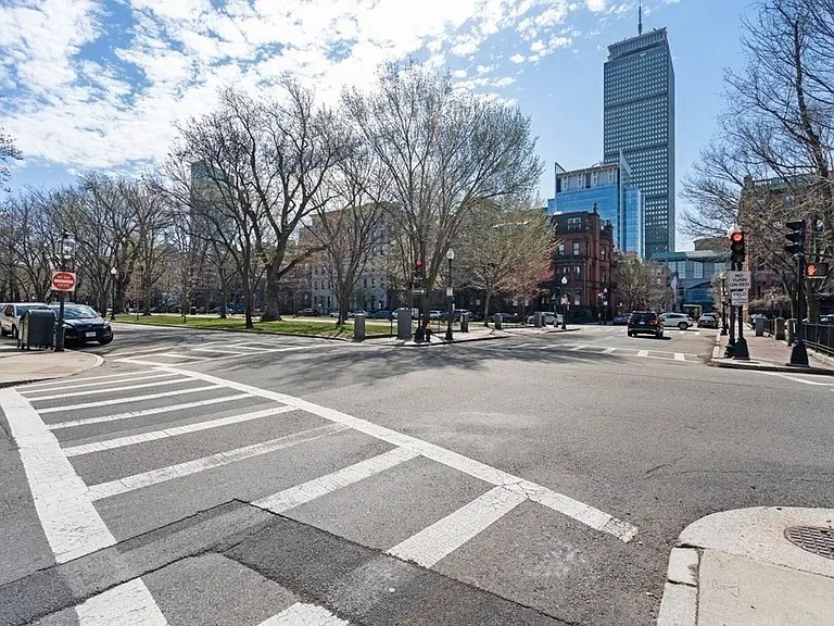 14 Gloucester St #3B — Photo 9