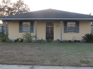 4950 Robin Hood Dr, New Orleans, LA 70128