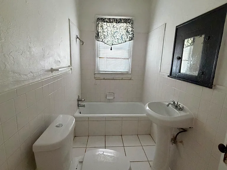 623 Ivy St — Photo 6