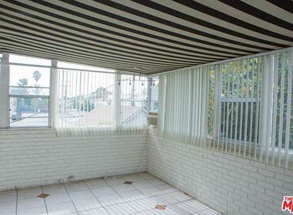 3rd image of 181 N Mansfield Ave
