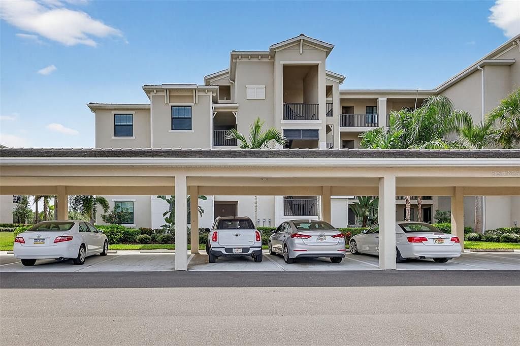 17810 Gawthrop Dr #305