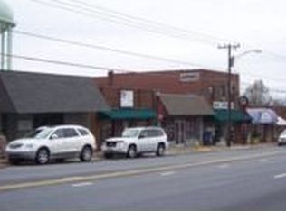 130 1st St SW, Conover, NC 28613