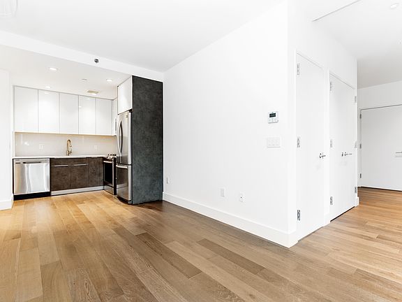 4th image of 227 Lexington Ave APT 403