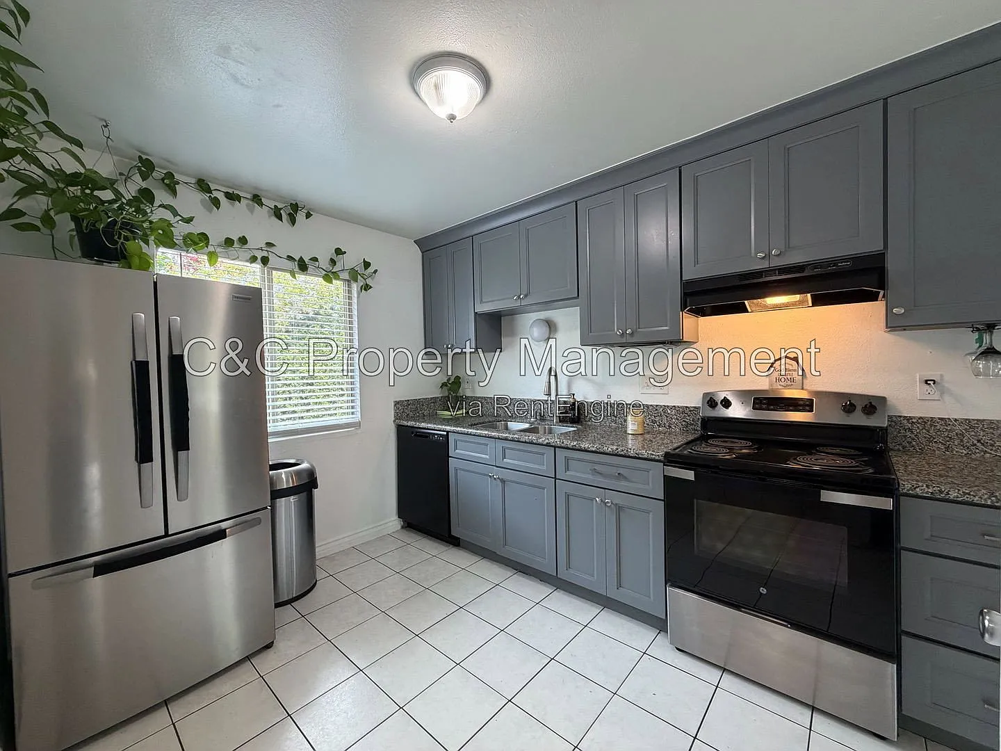 3 bed, 2.0 bath, 1023 sqft, $3,195 — Photo 2
