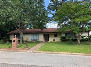 1609 Rayford Rd, Henderson, TX 75654