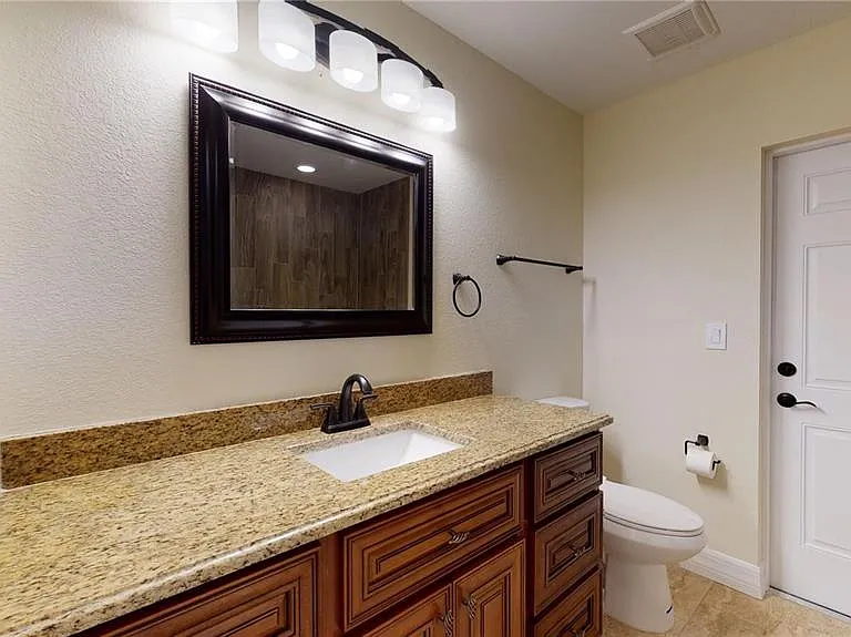 4851 Kennett St — Photo 41