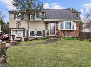 17 Rondon Ave, Berlin, NJ 08009