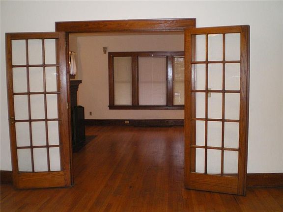 4th image of 626/628 Brown Ave