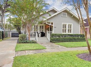 1126 E 7th 1/2 St, Houston, TX 77009