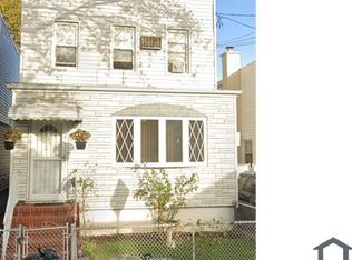 6929 60th Ave Floor 2, Maspeth, NY 11378