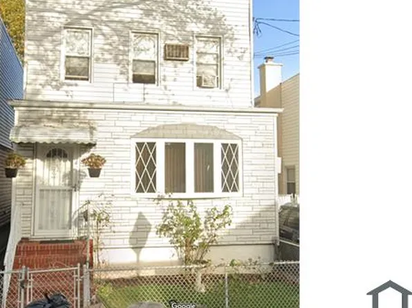 6929 60th Ave Floor 2, Maspeth, NY 11378