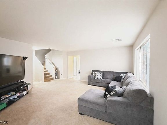 3rd image of 5910 Stone Hollow Ave