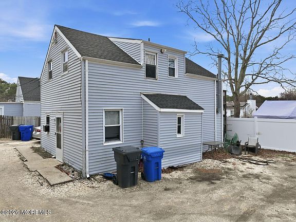 4th image of 183 Cherry Quay Road
