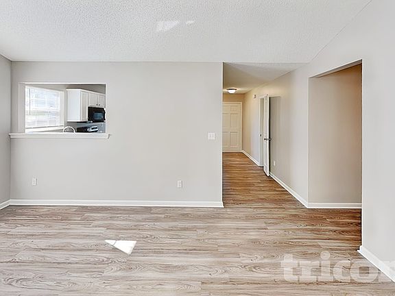 3rd image of 5118 Cross St