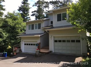 1941 NE 7th Dr, Lincoln City, OR 97367