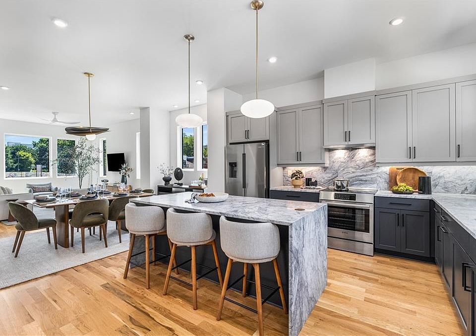 1st image of 404 Linden Ave NE #24