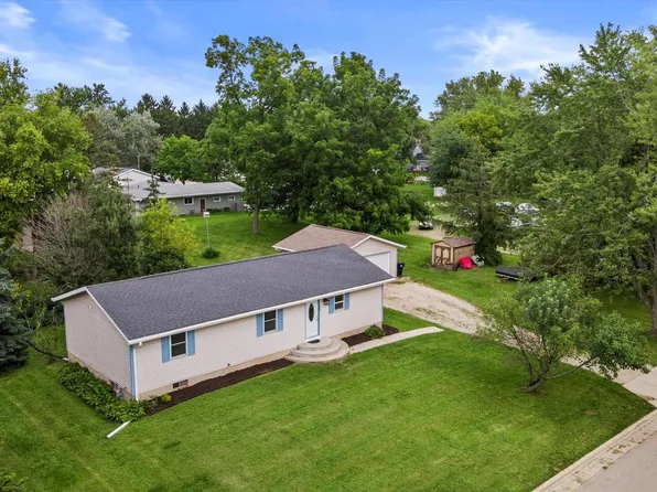 208 East Page STREET, Elkhorn, WI 53121