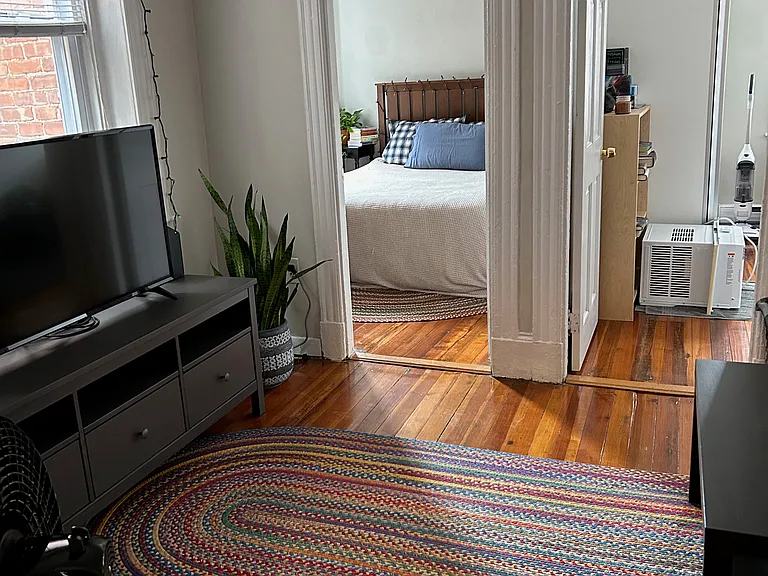 36 Charter St #5R — Photo 11