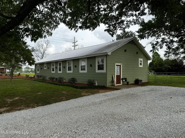 1225 Rocky Creek Rd, Lucedale, MS 39452