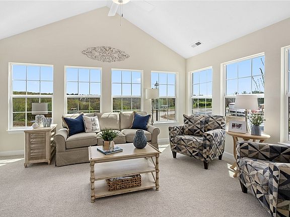5th image of 1002 Forest Oaks Dr