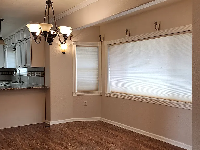 7995 Hazelgreen Rd NE — Photo 5