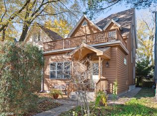 934 Asbury Ave, Evanston, IL 60202