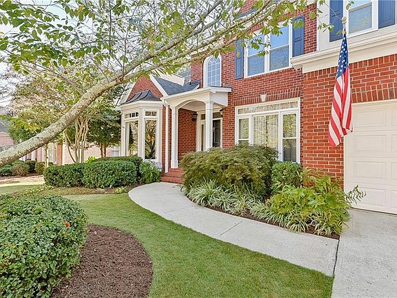 2nd image of 3308 Fieldwood Dr SE