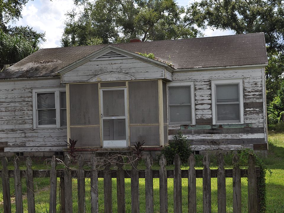 1st image of 2520 S Fern Creek Ave