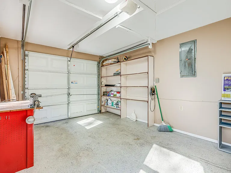 147 Port Royal Dr — Photo 9