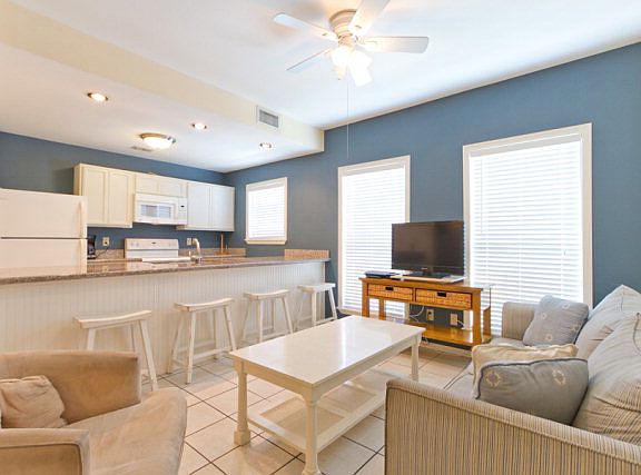 3rd image of 123 E Cora Lee Dr #202