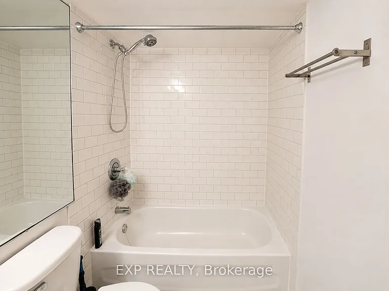 15 Maitland Pl #705 — Photo 13