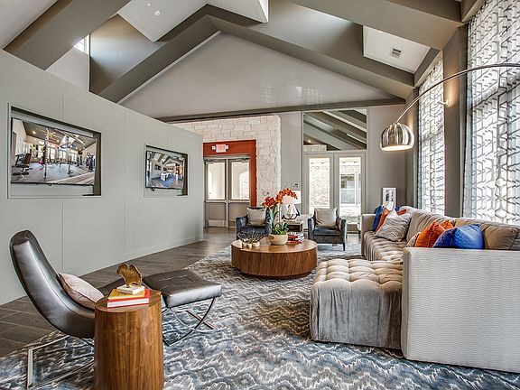 Media Lounge with Wi-Fi