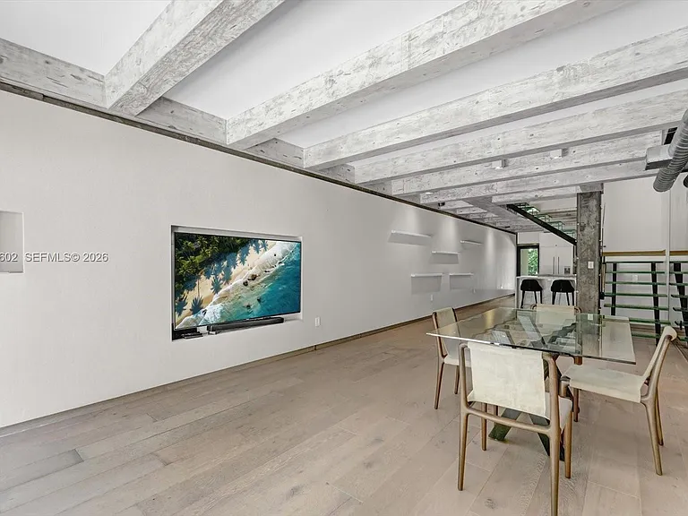 6011 N Bayshore Dr #8-D — Photo 5