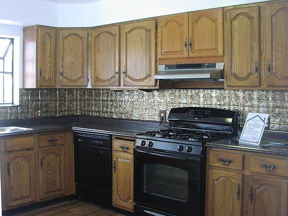 4th image of 4710 Joaquin Way