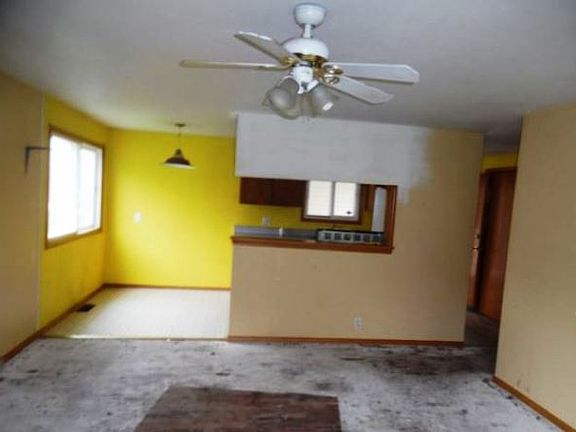 5th image of 1307 S 222nd St