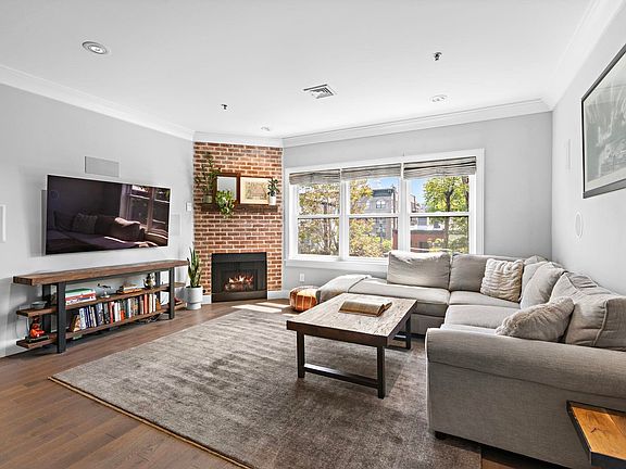 4th image of 1313 Park Ave APT 4C
