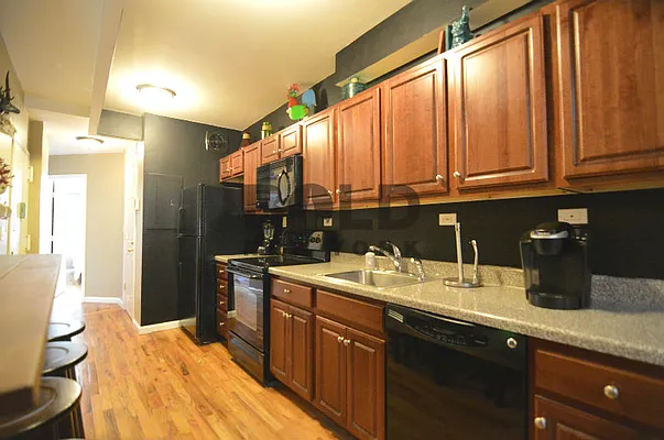 Rented by Bold New York | media 17