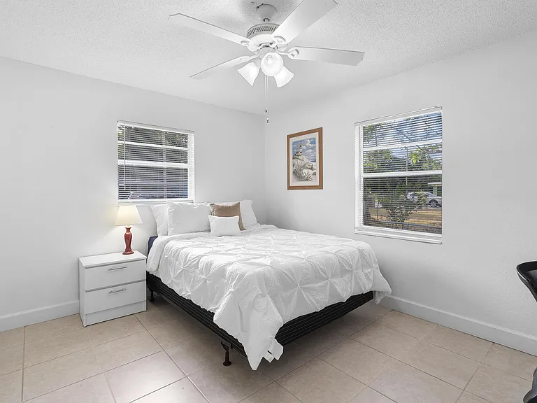 Room #2 Cozy Corner 

XL queen room with ergonomic desk, XL built-in closet & nightstand drawers Sanford, FL