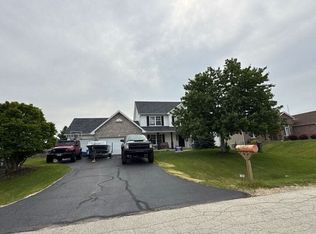 11068 Lemon Grass Ln, Roscoe, IL 61073