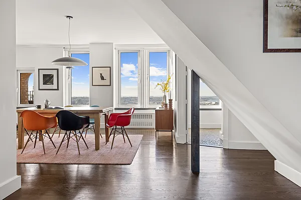 Sold by Compass | media 6